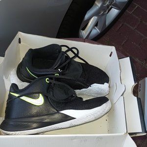 Kyrie Irving Nike